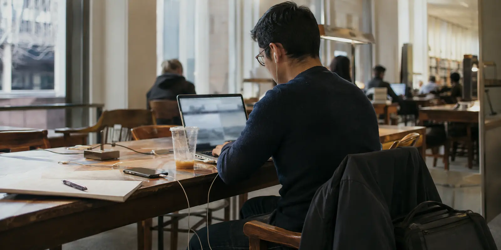 VPN مجاني أم مدفوع؟ عندما تصبح الخصوصية والاعتمادية أهم من سعر الاشتراك